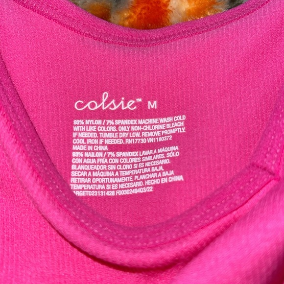 Hot pink crop tank top - Picture 3 of 3